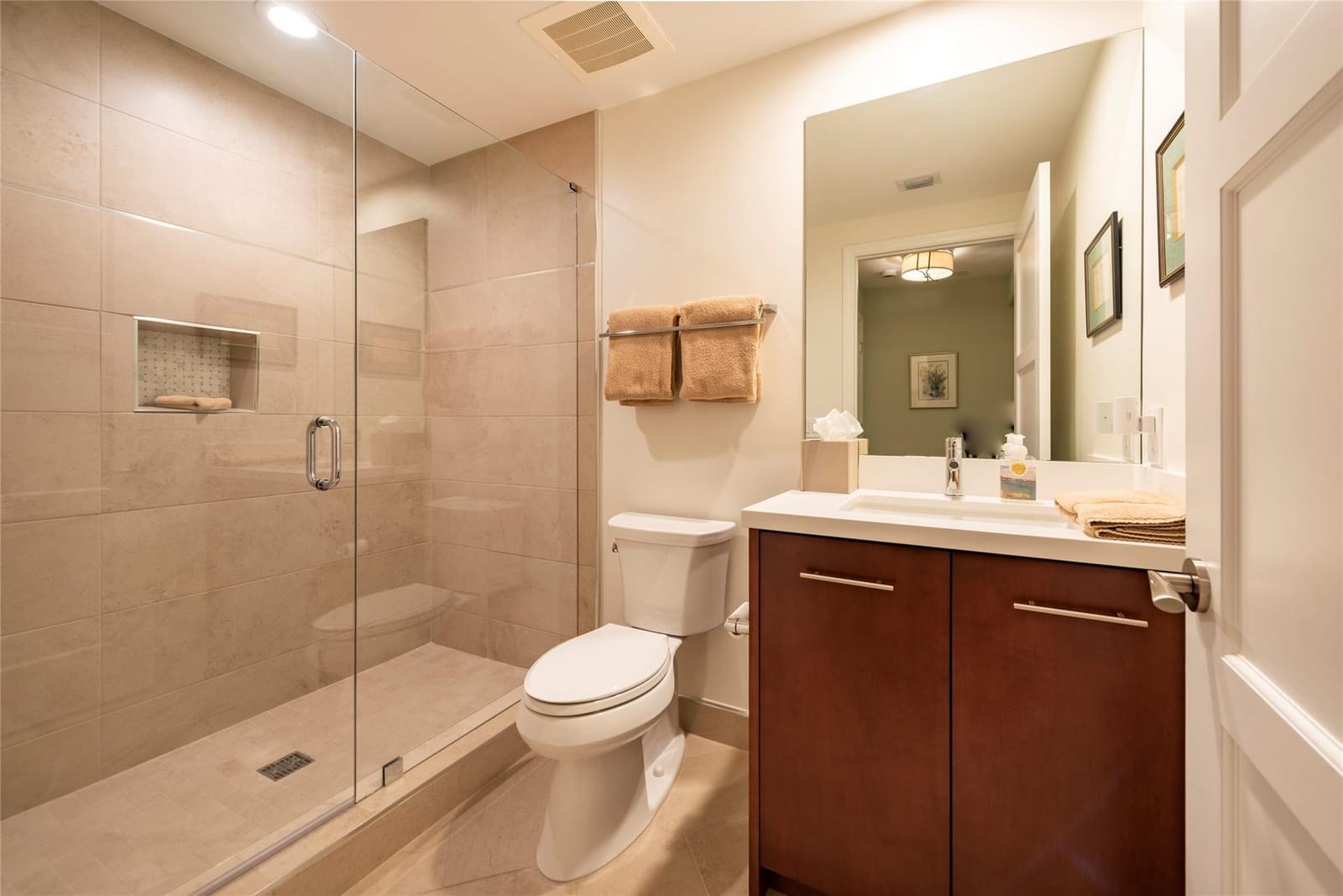 2301 Wilton Drive R409 — photo 11