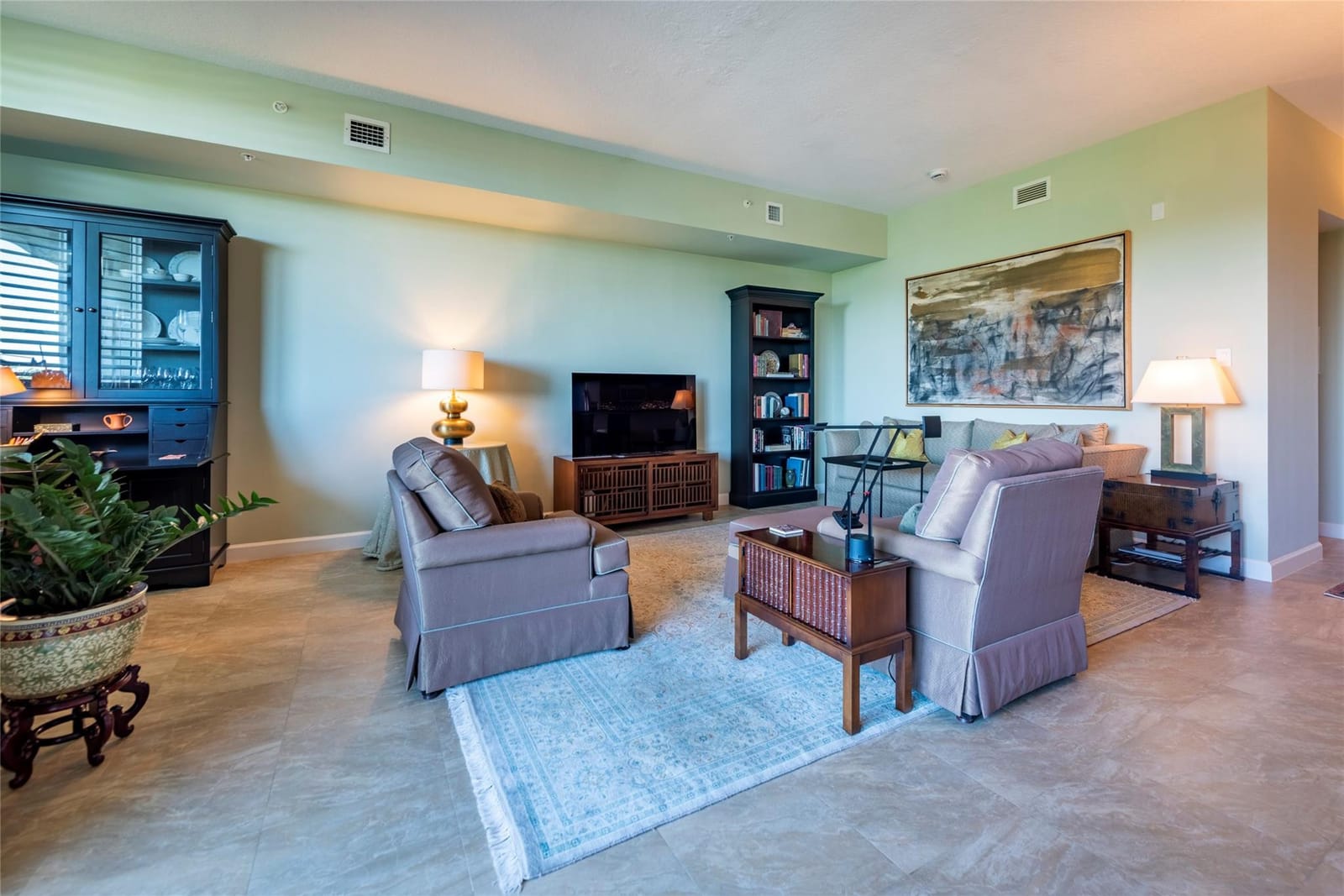 2301 Wilton Drive R409 — photo 5