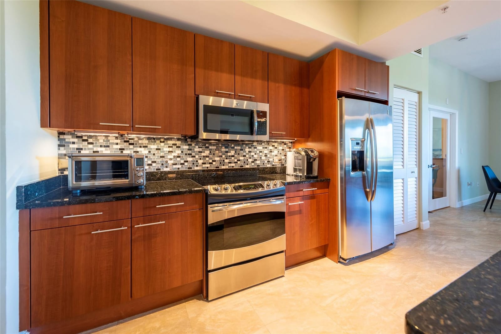 2301 Wilton Drive R409 — photo 8