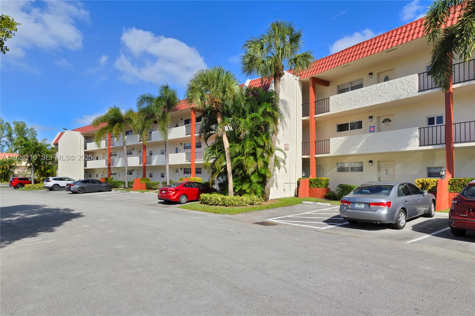 9500 N Hollybrook Lake Drive 202, Pembroke Pines, FL 33025, Pembroke Pines