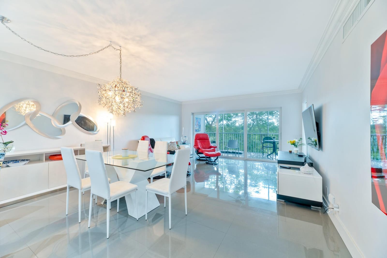 2950 N Palm Aire Drive 401 — photo 7