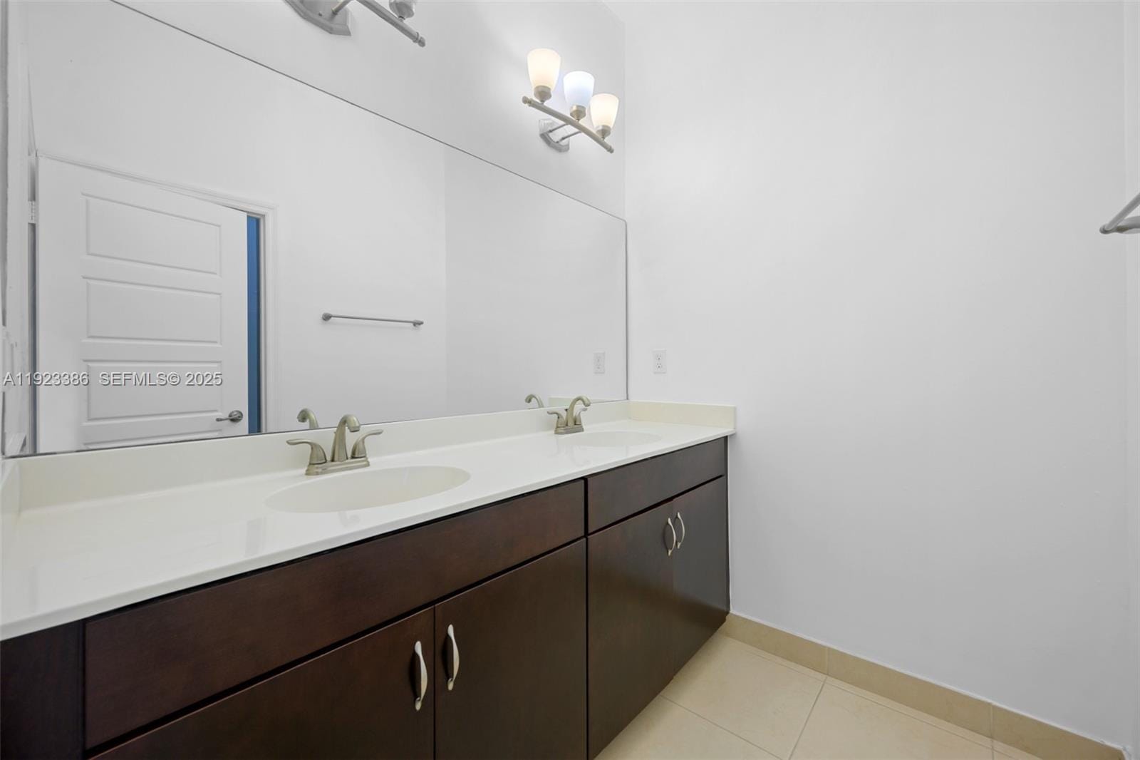 674 NE 191st Terrace, Miami, FL 33179 photo 16