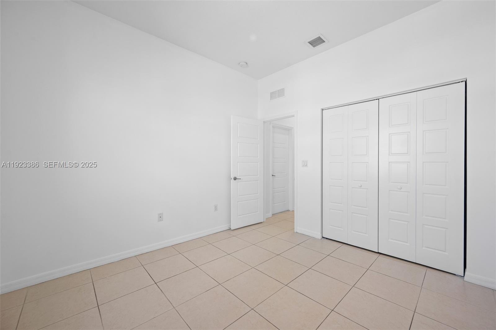 674 NE 191st Terrace, Miami, FL 33179 photo 21