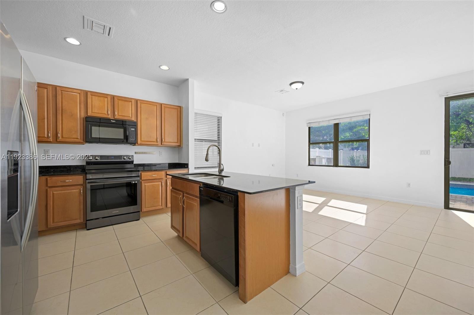 674 NE 191st Terrace, Miami, FL 33179 photo 6