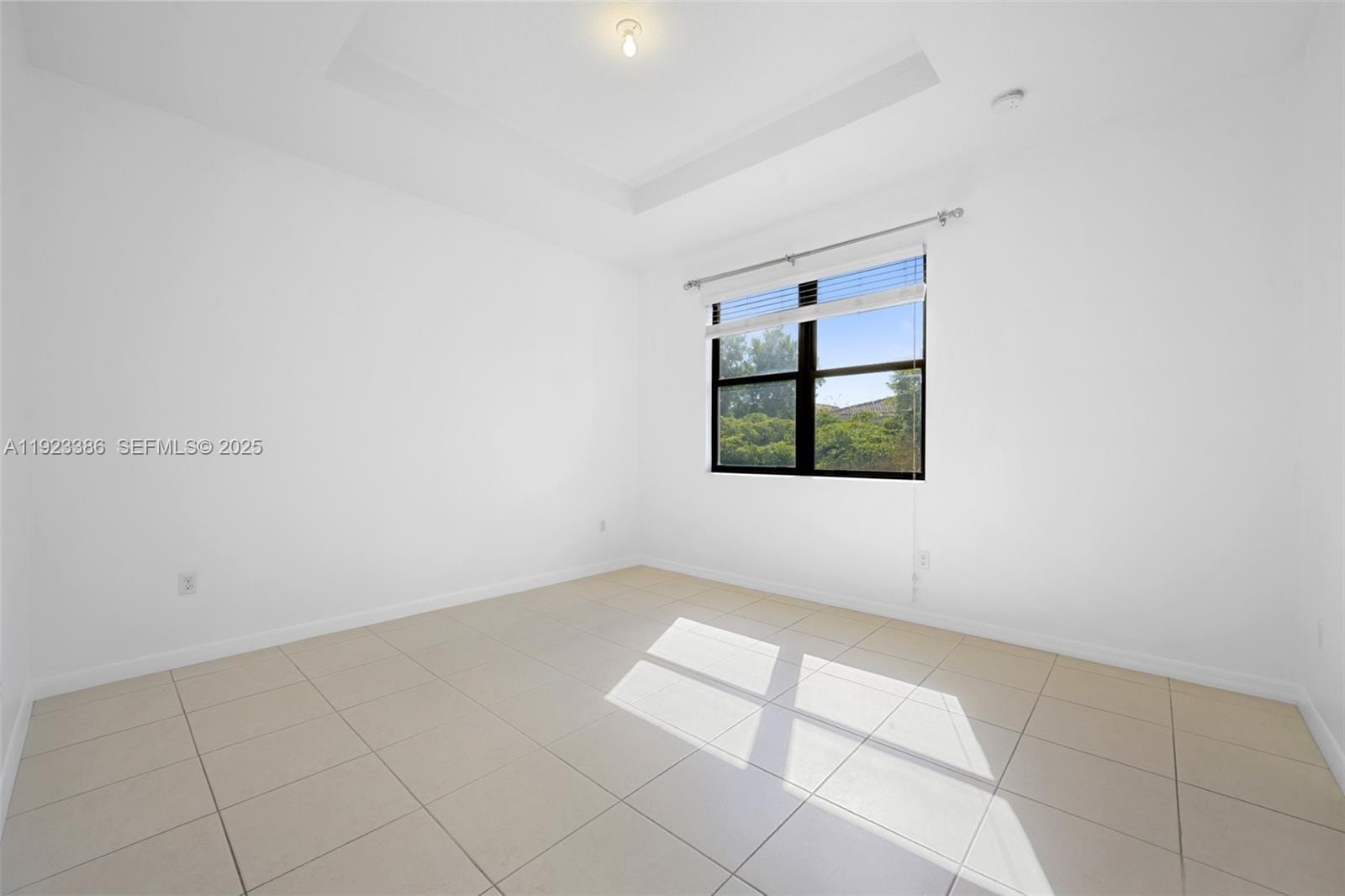 674 NE 191st Terrace, Miami, FL 33179 photo 10
