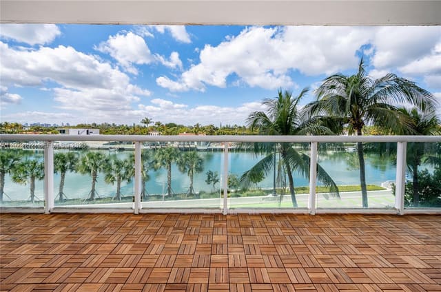 3411 Indian Creek Dr 402 402, sold in King David Towers Condo, Miami Beach, FL