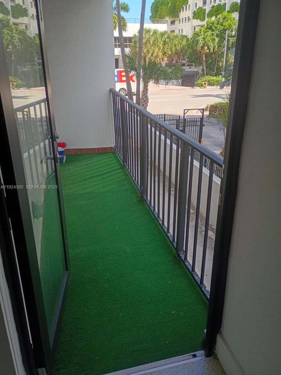 6424 Collins Avenue 204 — photo 2