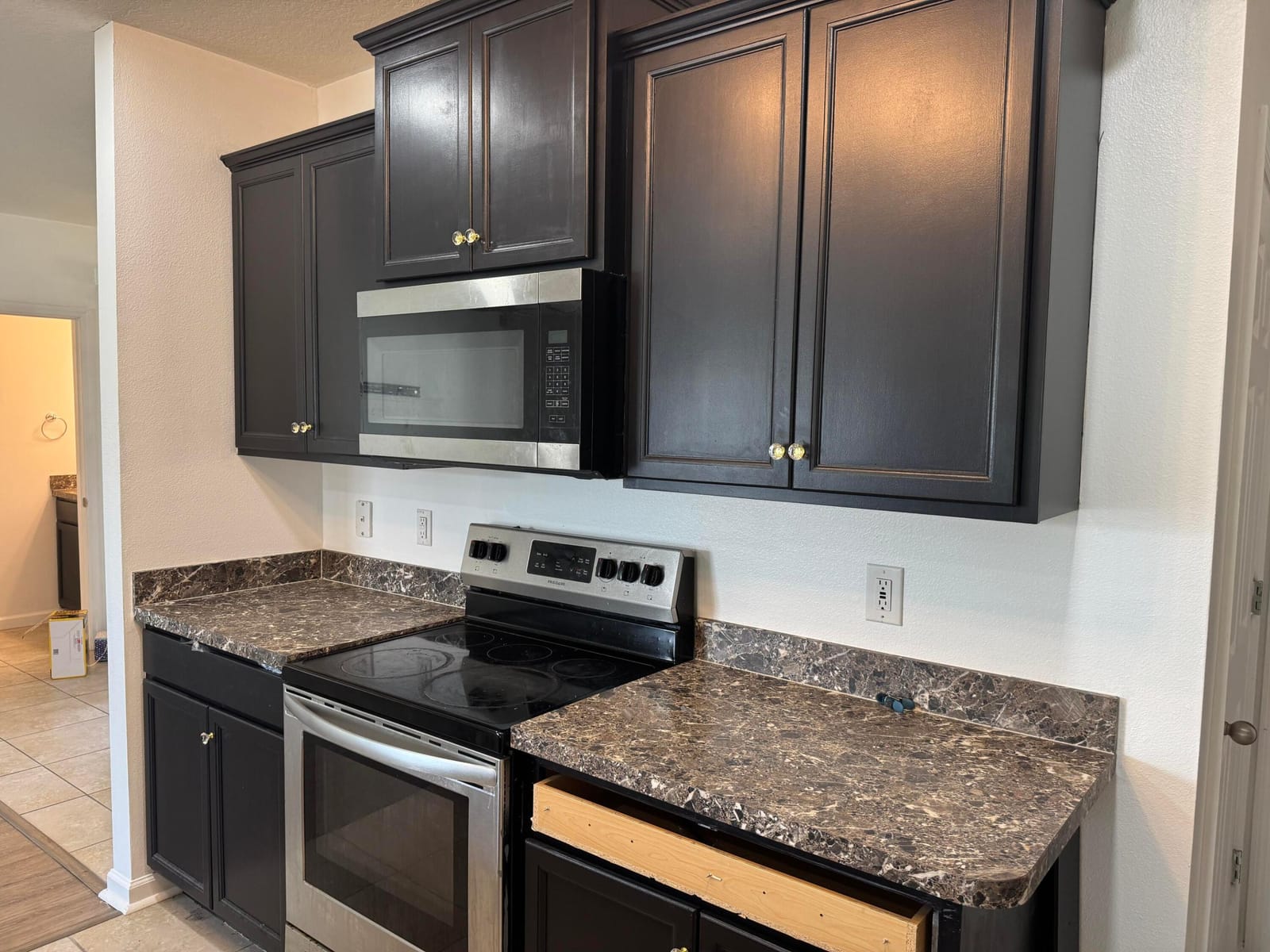 11217 SW Sophronia Street — photo 4