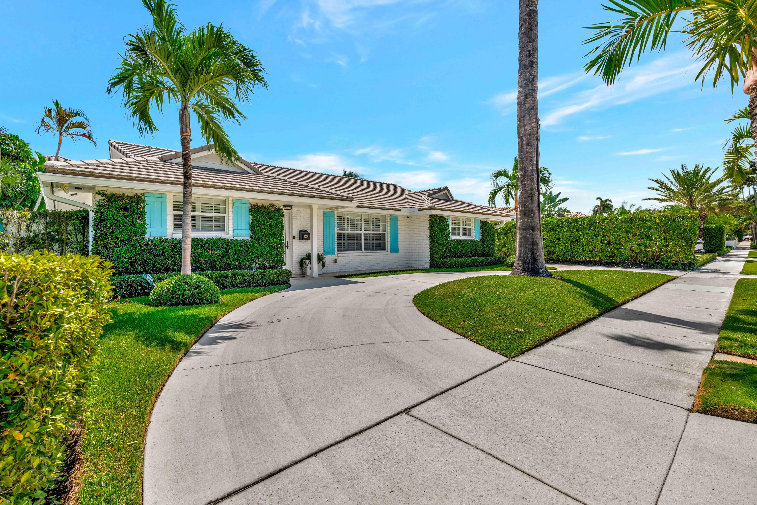 136 Worth Court S, West Palm Beach, FL 33405, West Palm Beach