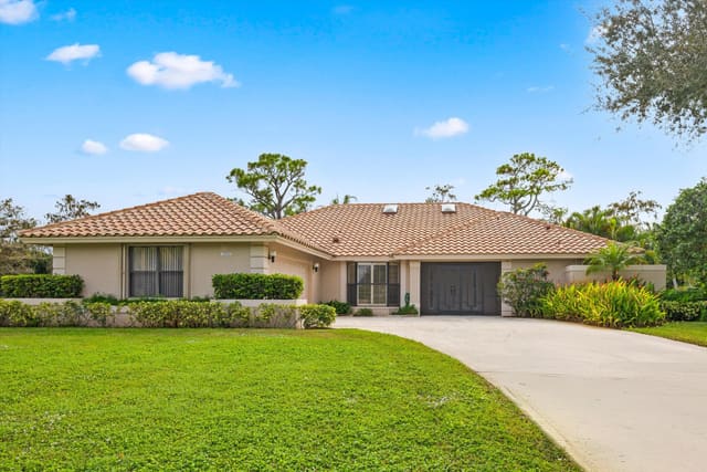 15250 Meadow Wood Drive, Wellington, FL 33414