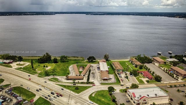 1025 Lakeveiw Drive, Sebring, FL 33870
