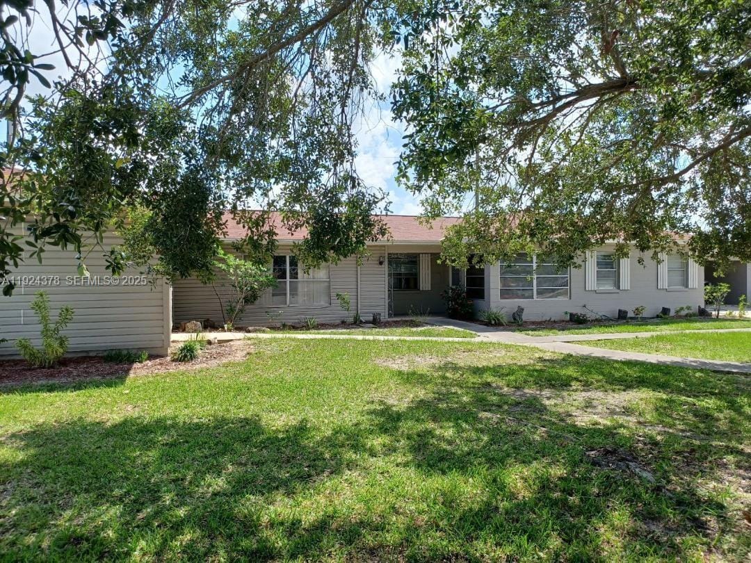 1015 Lakeview Drive — photo 4