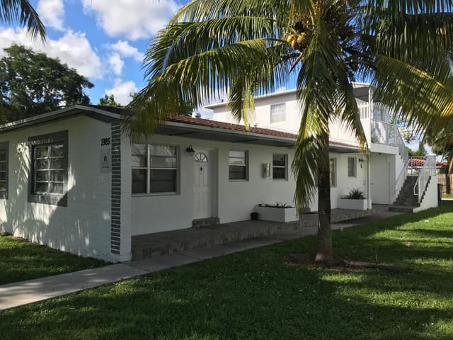 1985 NE 172nd Street, sold in Fulford By Sea Sec B, North Miami Beach, FL