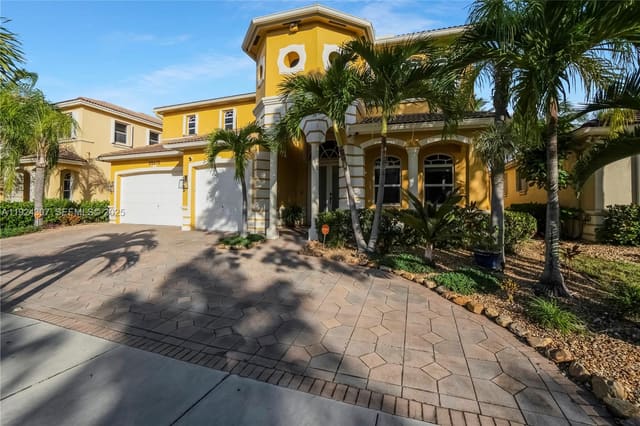 20615 SW 89th Avenue, sold in Cantamar, Cutler Bay, FL