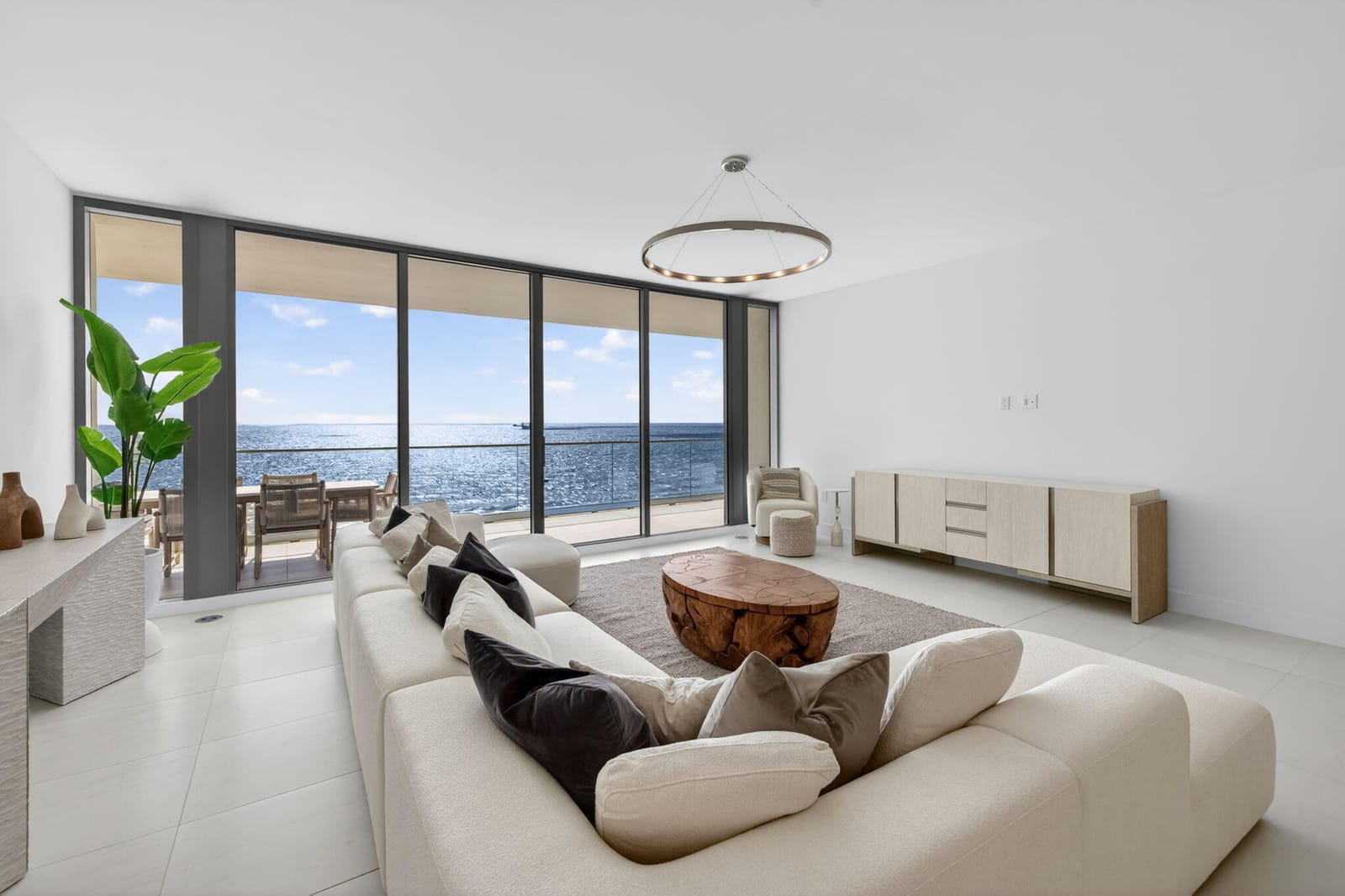 153 N Seabreeze Boulevard 901-s — photo 4