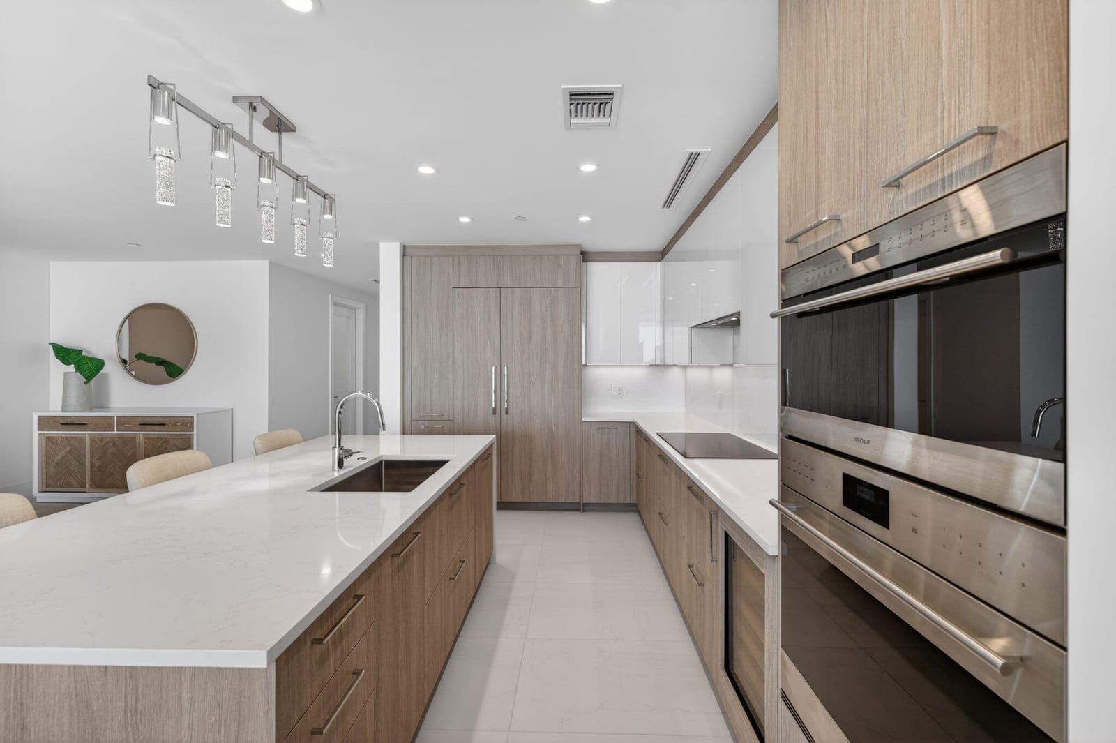 153 N Seabreeze Boulevard 901-s — photo 9