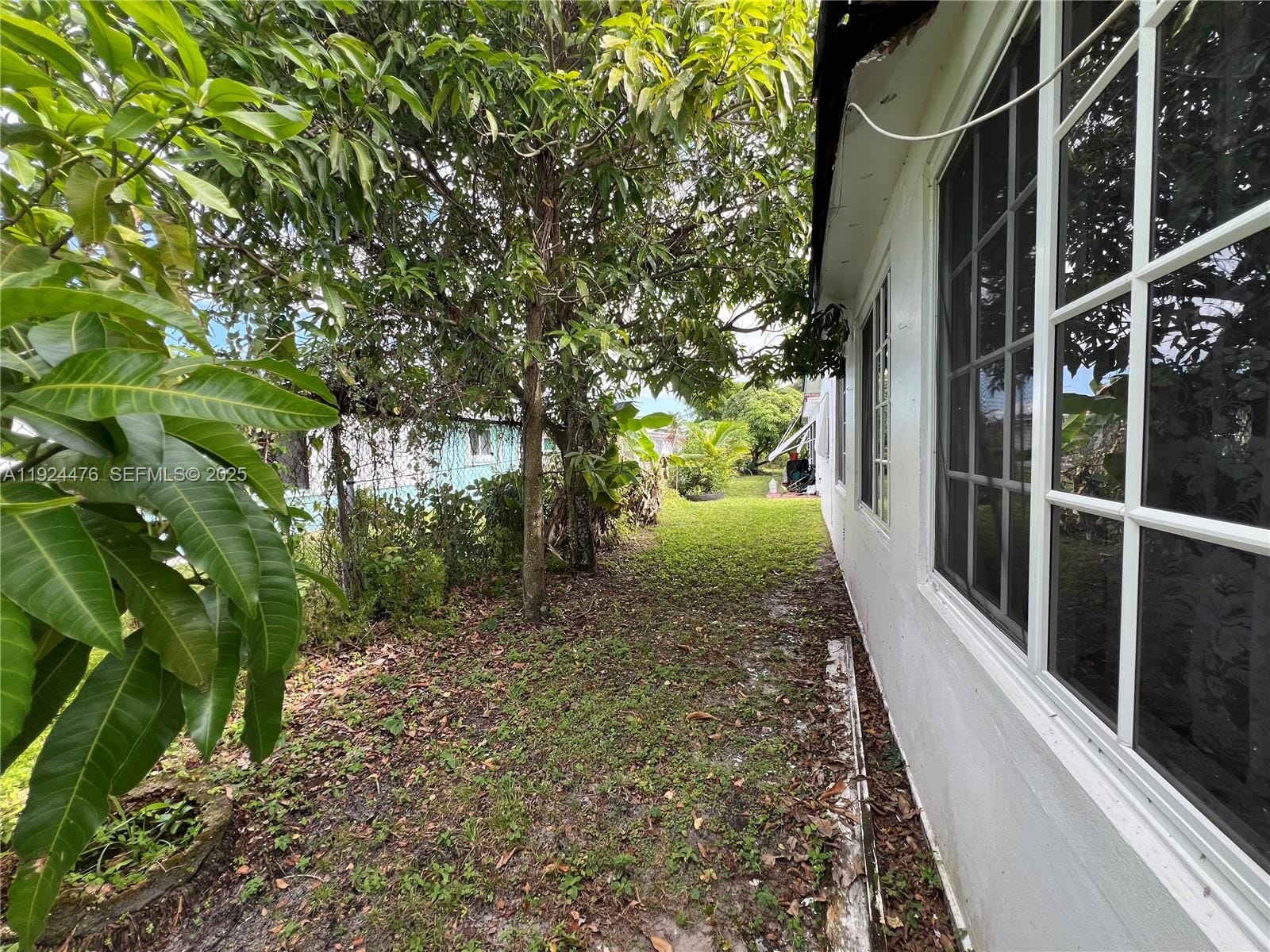 4827 NW 43rd Court, Lauderdale Lakes, FL 33319 photo 2