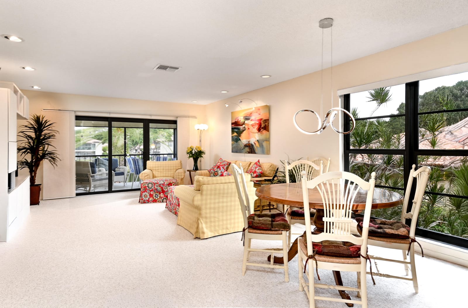 9259 Vista Del Lago 18-J — photo 10
