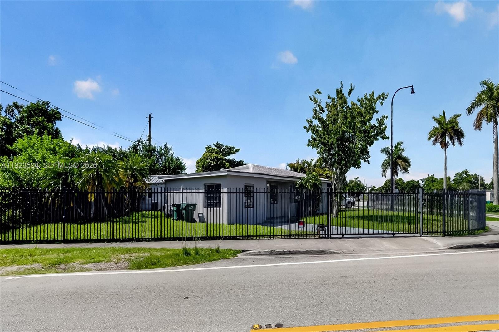 14801 Lincoln Boulevard — photo 3