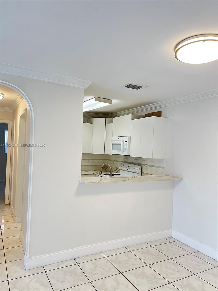 1471 W 43rd Place 302, Hialeah, FL 33012 photo 4