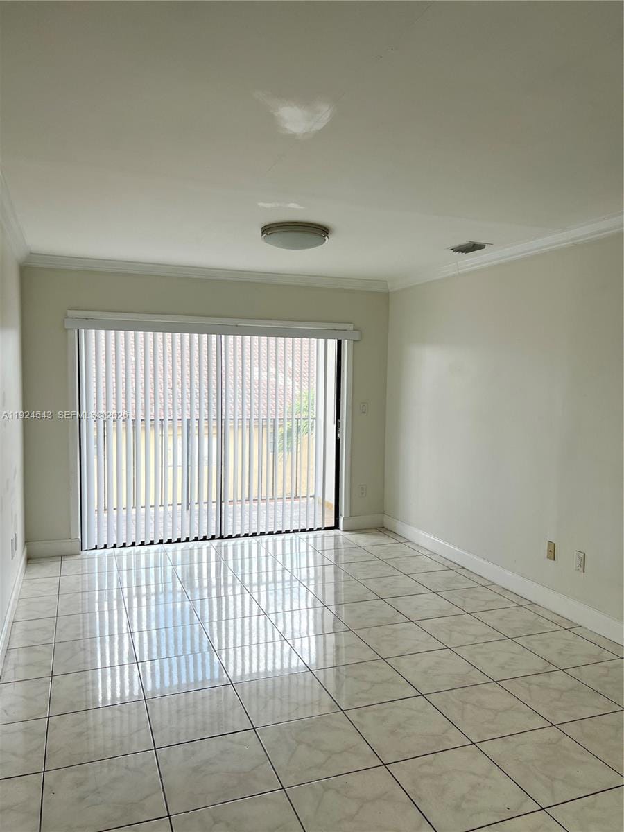 1471 W 43rd Place 302, Hialeah, FL 33012 photo 5