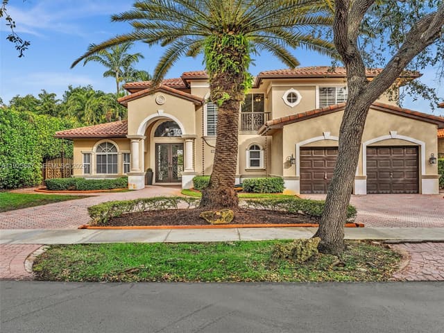 8123 NW 161st Terrace, sold in Silvercrest Lake Estates, Miami Lakes, FL