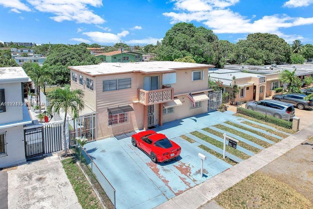 911 E 9th Place, Hialeah, FL 33010 photo 2