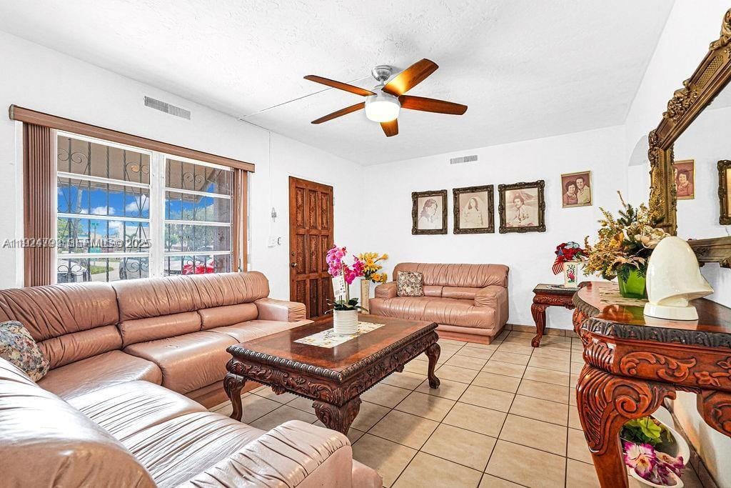 911 E 9th Place, Hialeah, FL 33010 photo 18