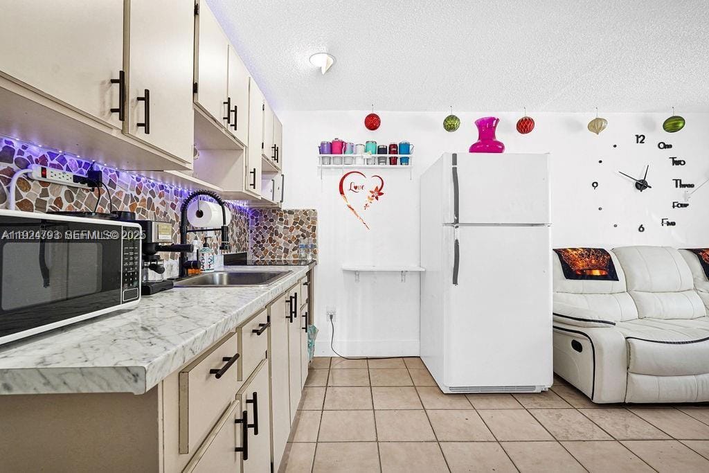 911 E 9th Place, Hialeah, FL 33010 photo 10