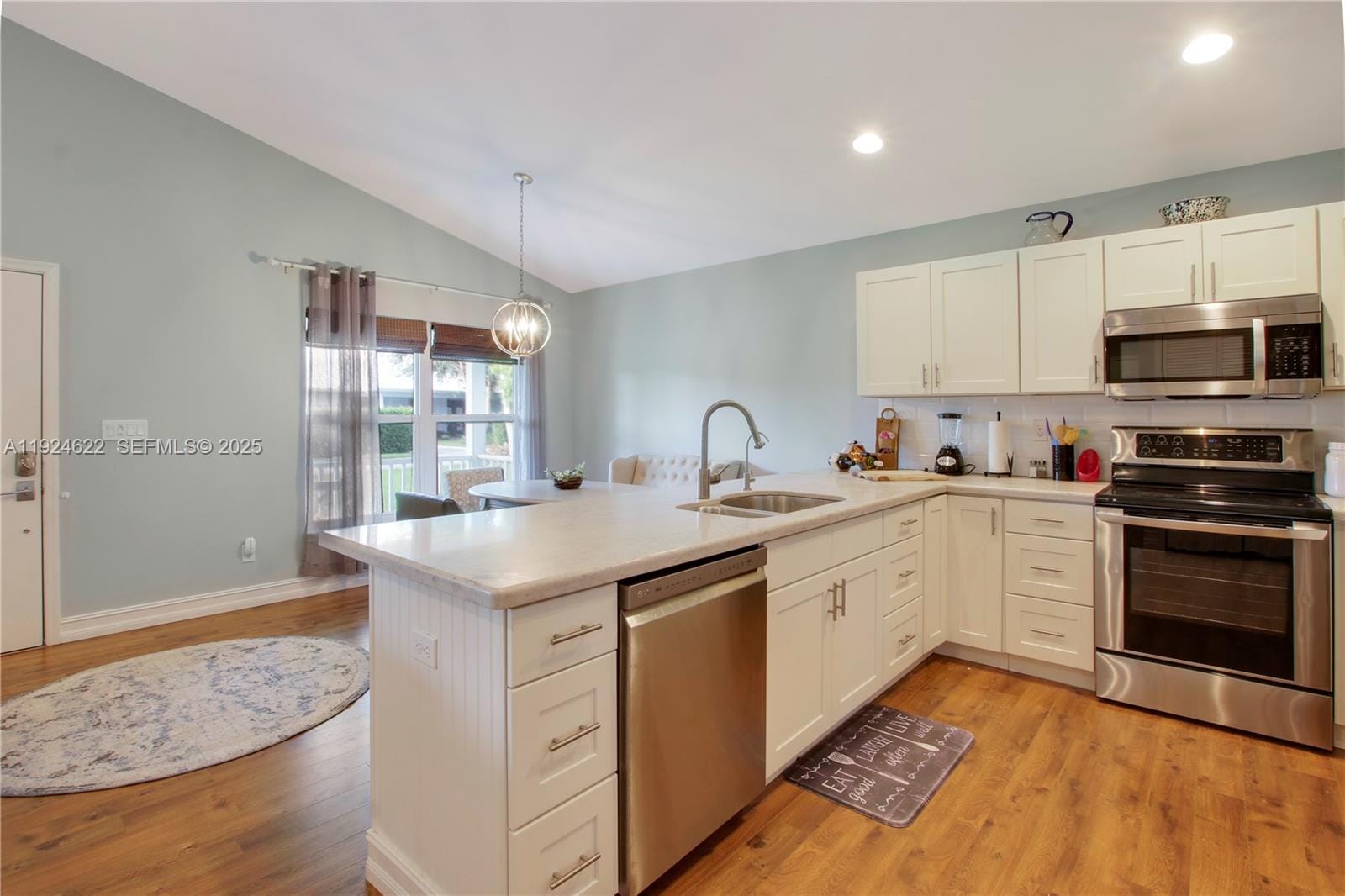 9155 SE Athena Street, Hobe Sound, FL 33455 photo 2