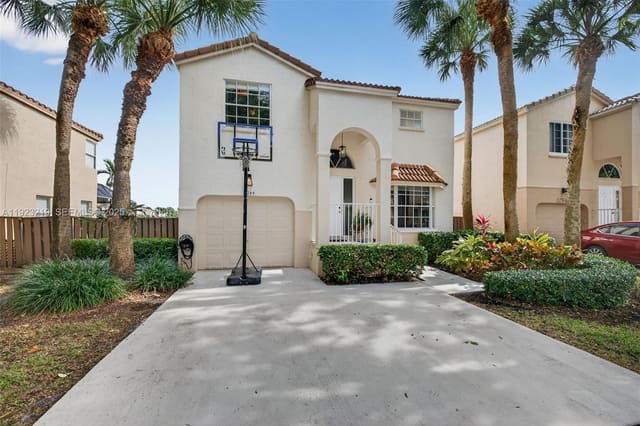 1260 NW 110th Avenue, Plantation, FL 33322