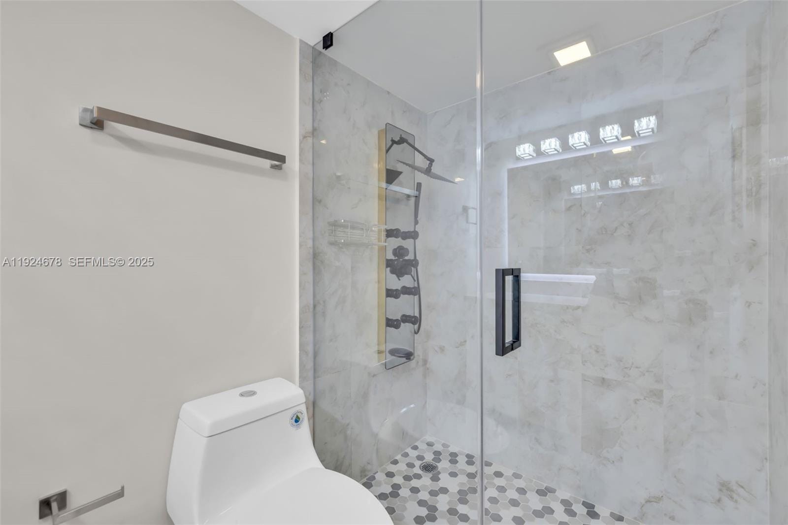 251 174th Street 1415, Sunny Isles Beach, FL 33160 photo 13