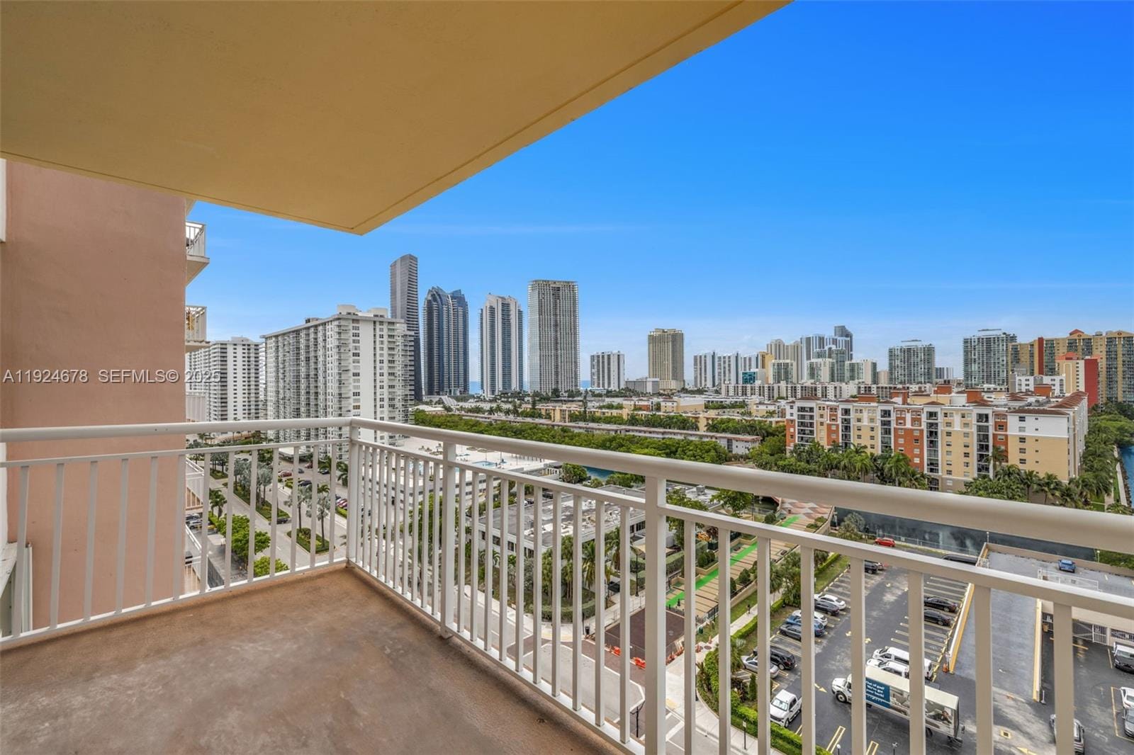 251 174th Street 1415, Sunny Isles Beach, FL 33160 photo 16