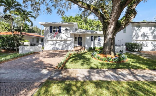 911 Andres Avenue, sold in Coral Gables C C, Coral Gables, FL