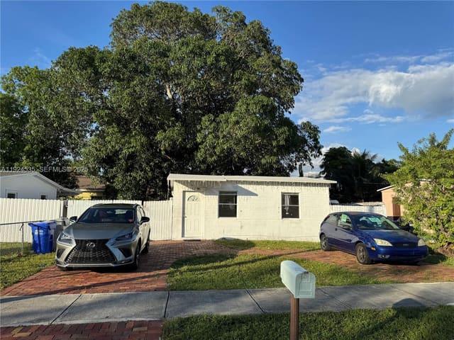 2507 NW 4th Court, Pompano Beach, FL 33069
