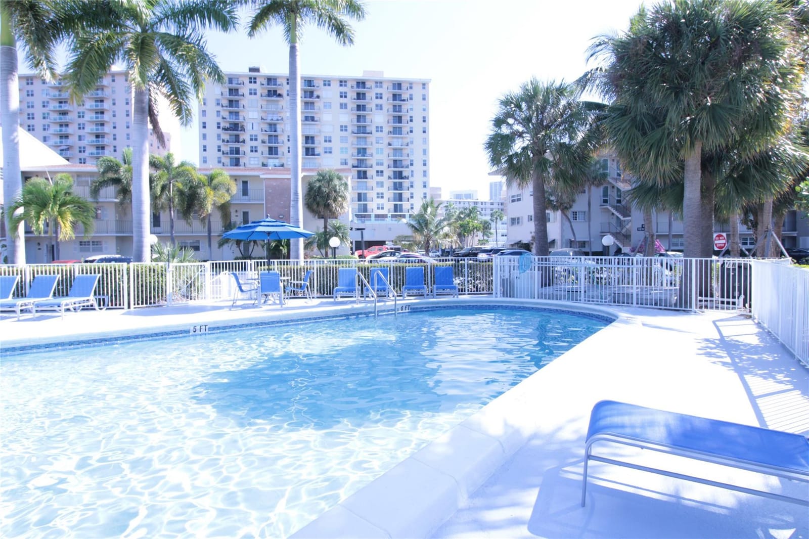 470 Paradise Isle Boulevard 204, Hallandale Beach, FL 33009 photo 20