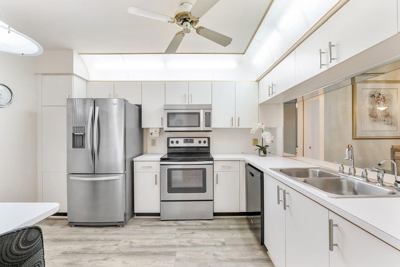 10382 NW 24th Place 201, Sunrise, FL 33322 photo 5