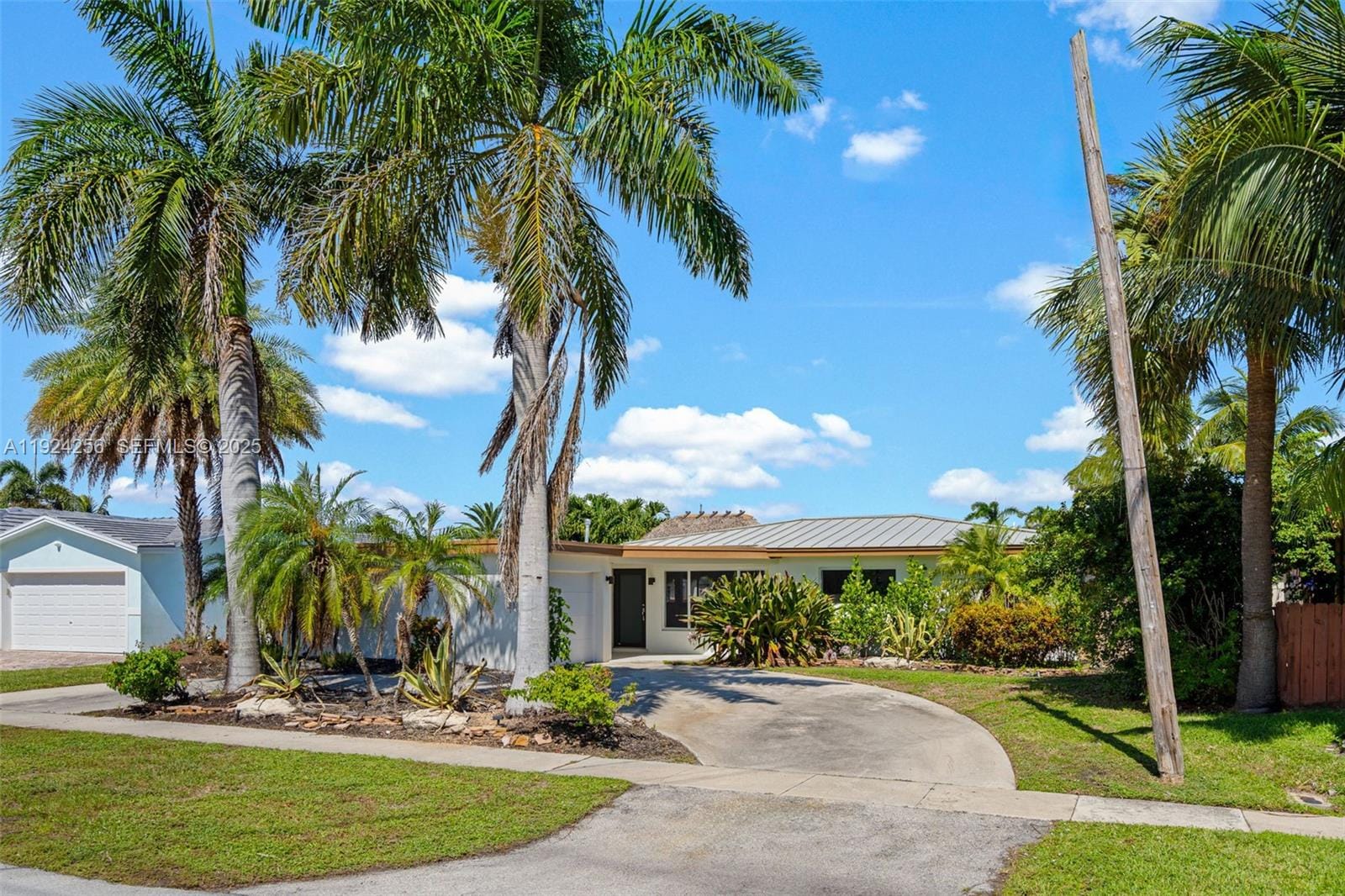 201 SE 12th Street, Pompano Beach, FL 33060 photo 3