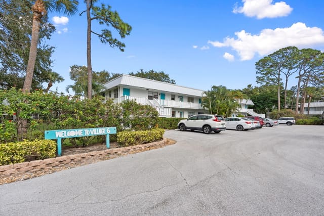 2929 SE Ocean Boulevard 104-4, Stuart, FL 34996