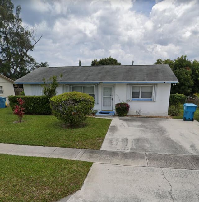 2030 NE 1st Lane, sold in Boynton Ridge, Boynton Beach, FL