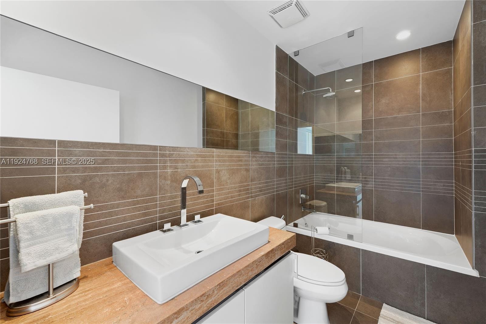 2100 Park Avenue 201, Miami Beach, FL 33139 photo 16