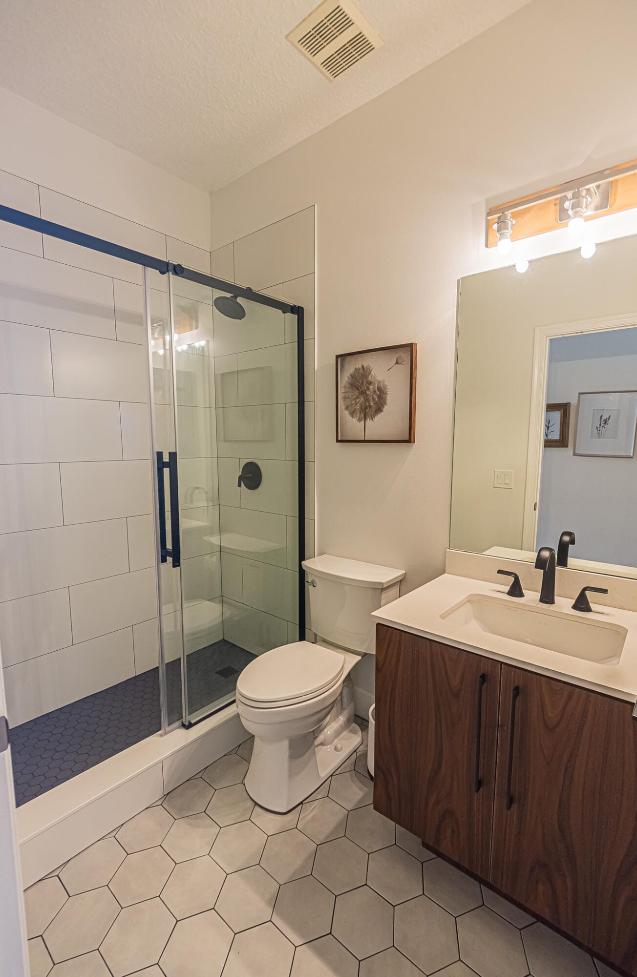 119 NW Willow Grove Avenue — photo 12