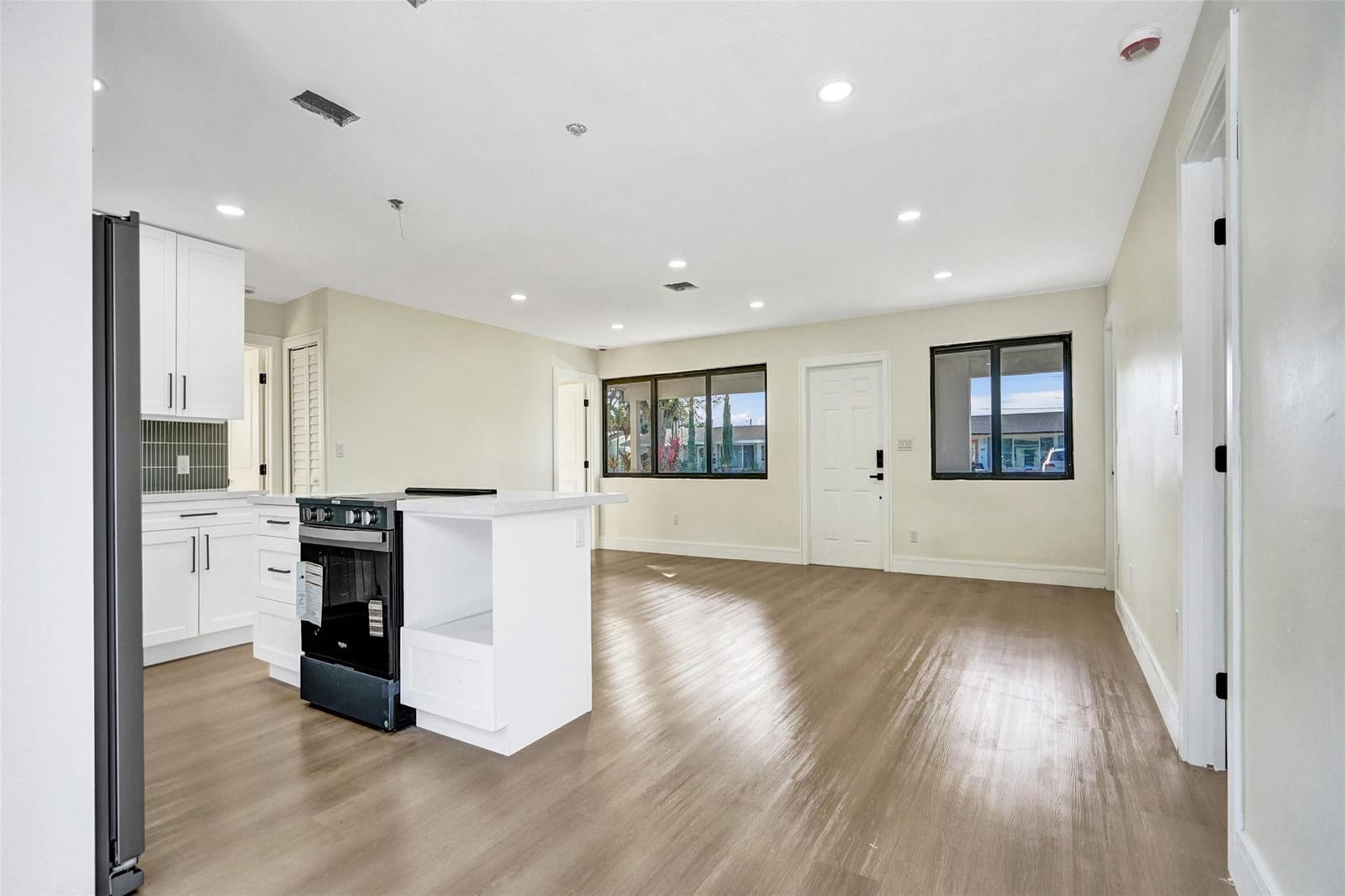 2331 Nassau Drive — photo 12