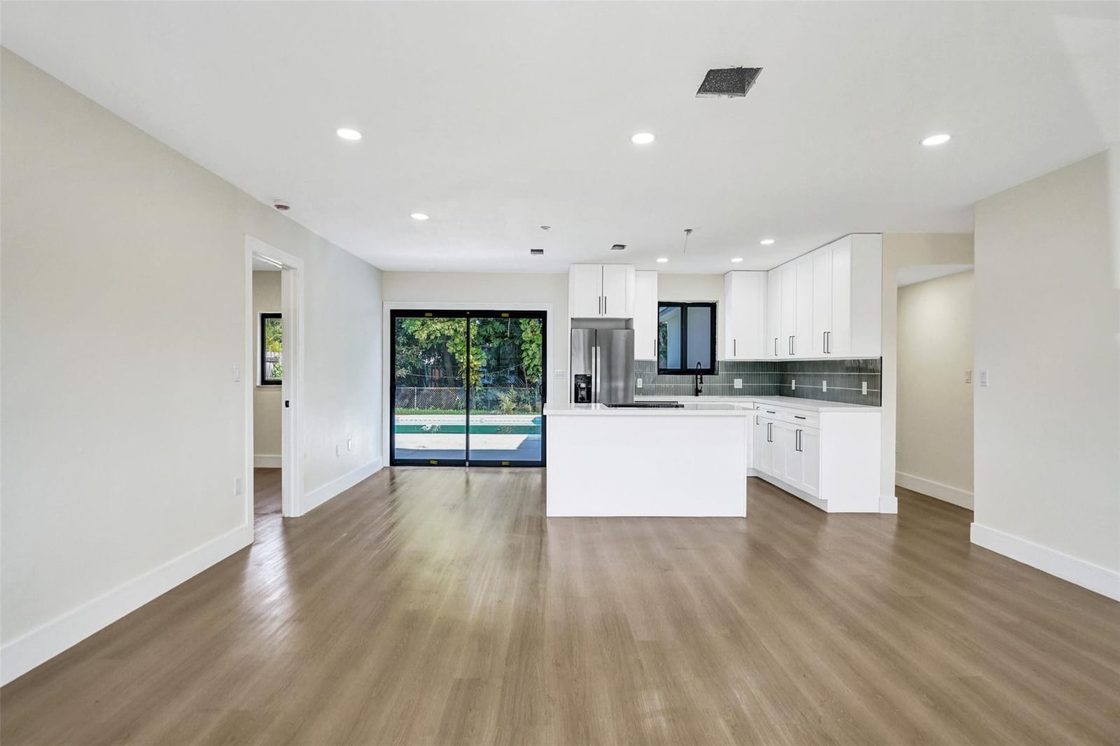 2331 Nassau Drive — photo 7