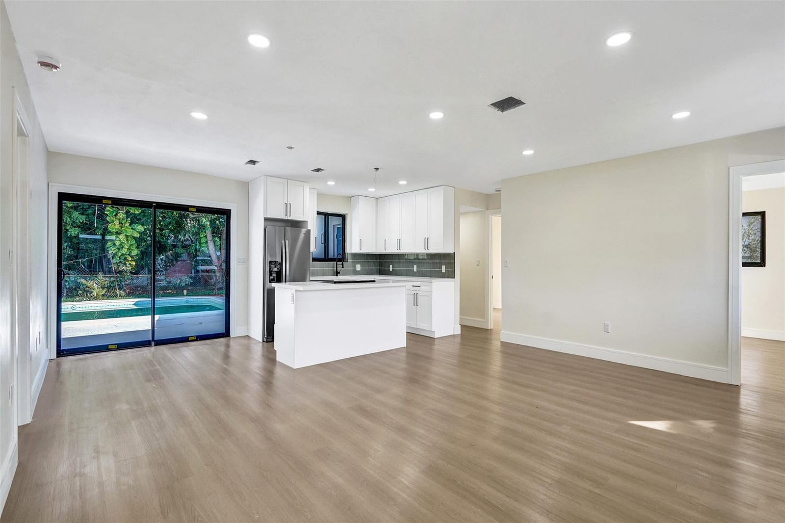 2331 Nassau Drive — photo 8