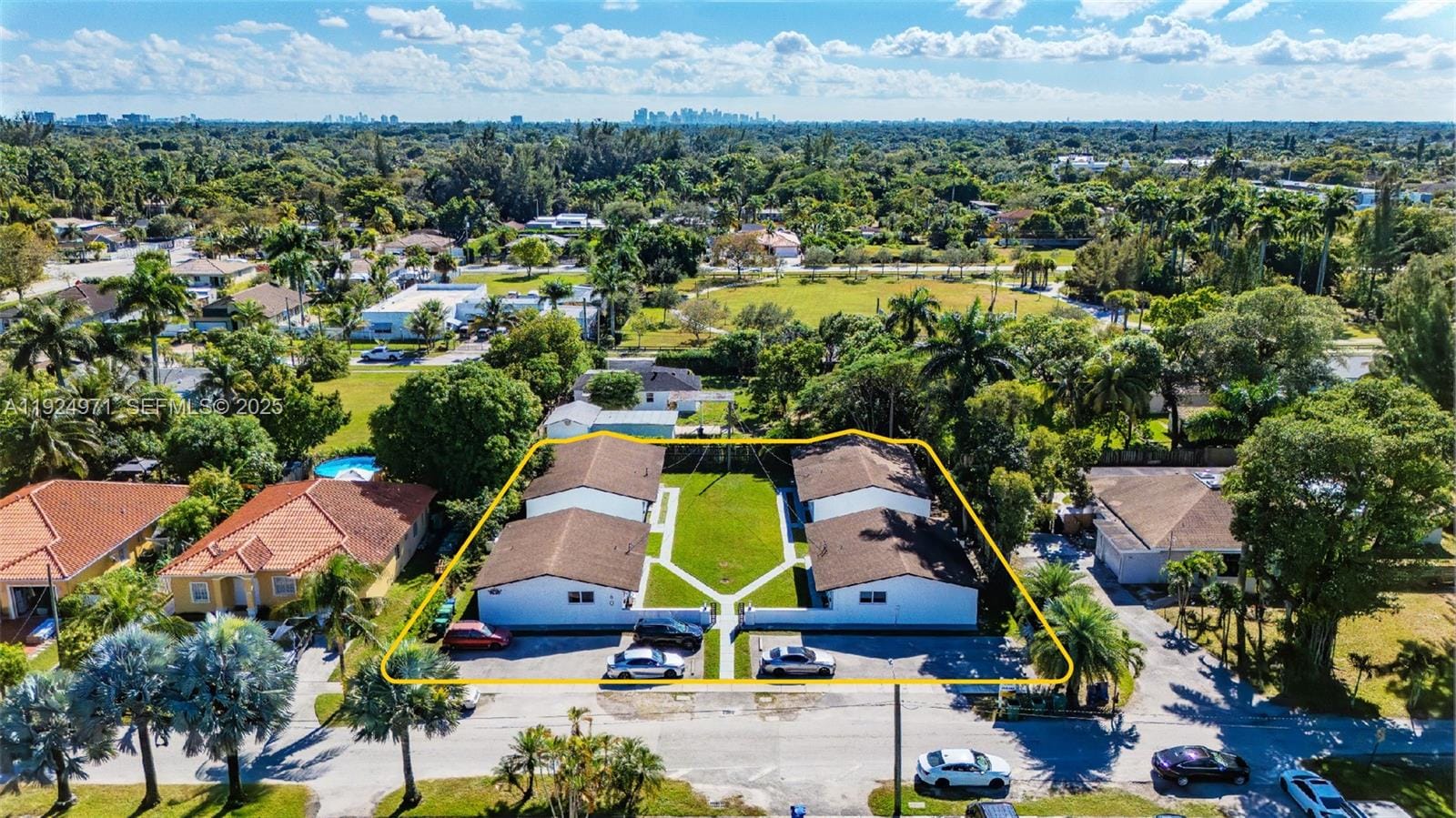 60 NW 161st Street, Miami, FL 33169
