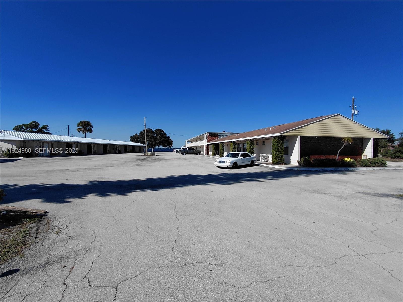 1001 Lakeview Drive, Sebring, FL 33870 photo 19