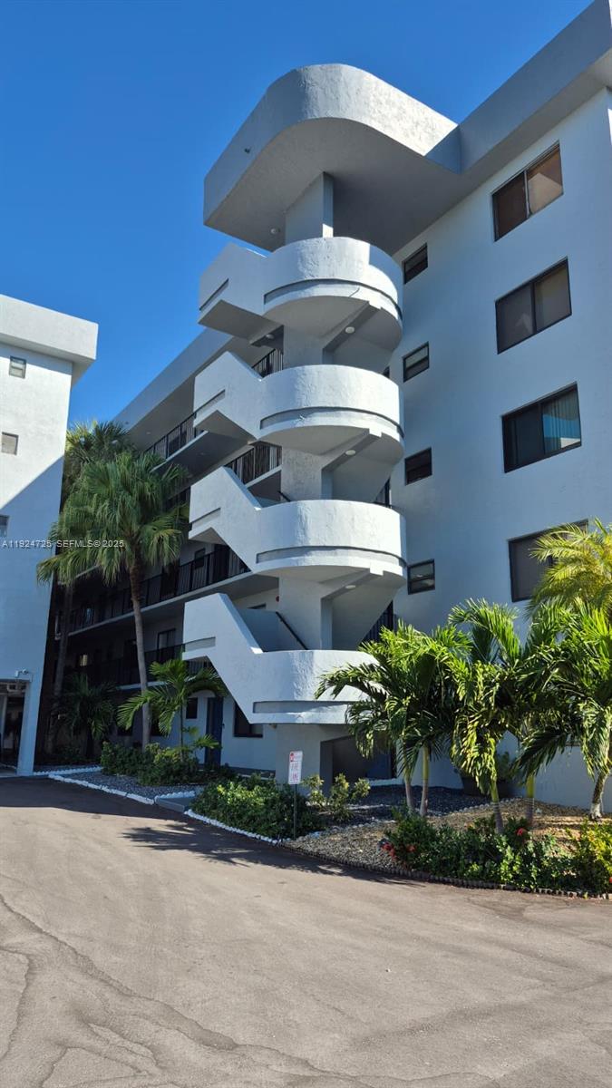 8020 Hampton Boulevard 202, North Lauderdale, FL 33068, North Lauderdale