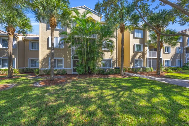 242 Village Boulevard 2110, sold in Lighthouse Cove At Tequesta Condo, Tequesta, FL