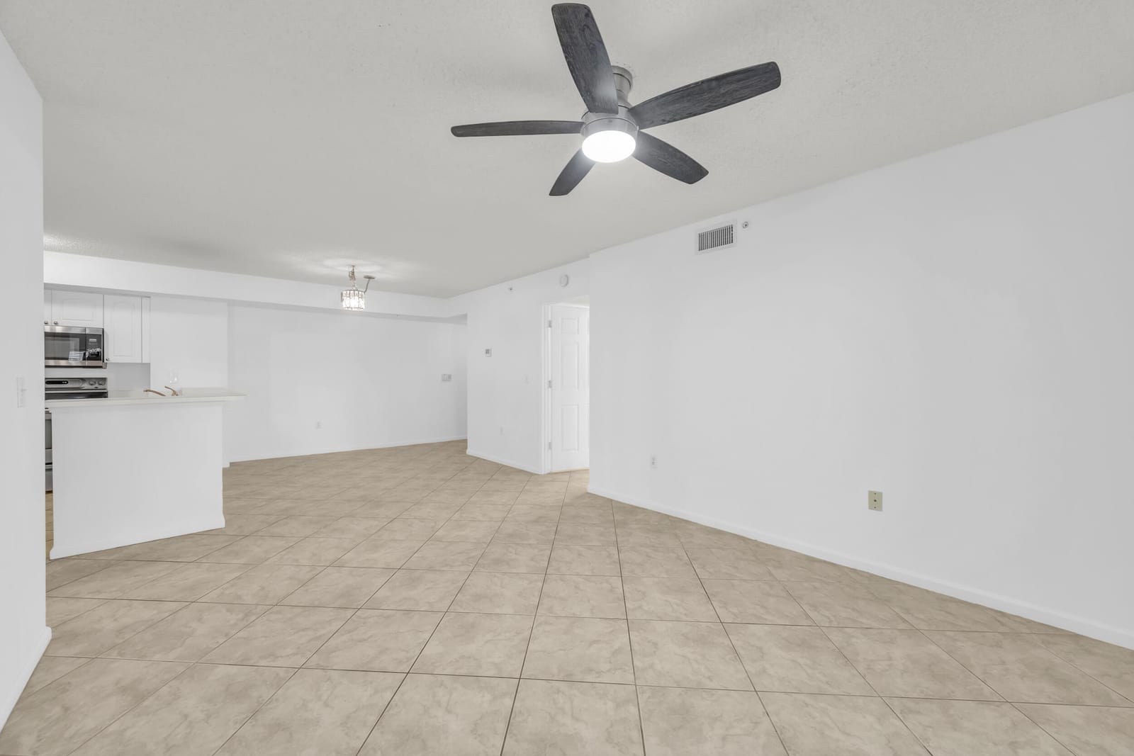 242 Village Boulevard 2110, Tequesta, FL 33469 photo 5